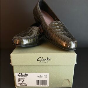 NIB Clark’s Artisan Size 11W Grey Croc Women’s Shoes Timeless Active Air